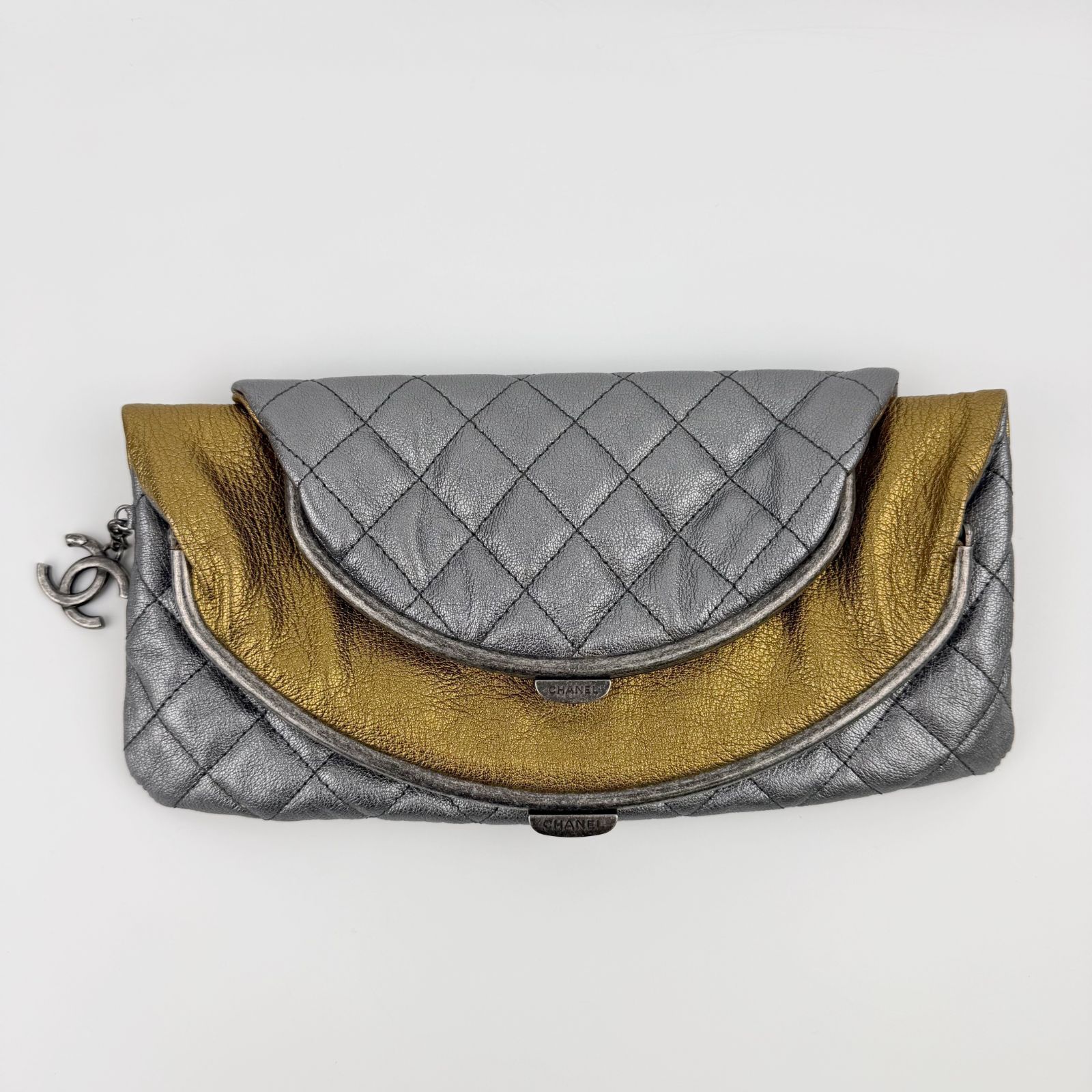 中古】CHANEL シャネル マトラッセ バイカラー ココマーク チャーム