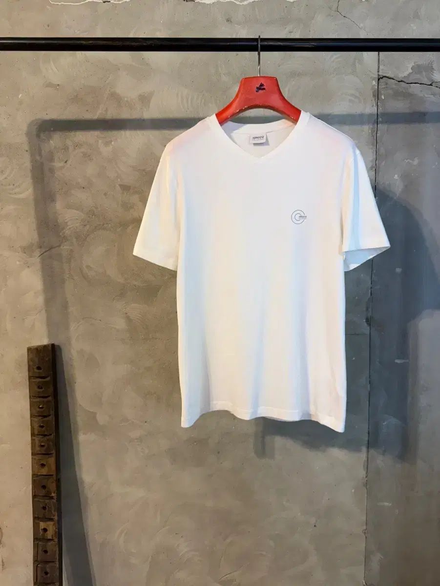 ARMANI アルマーニ Vネック 半袖Tシャツ メンズ100