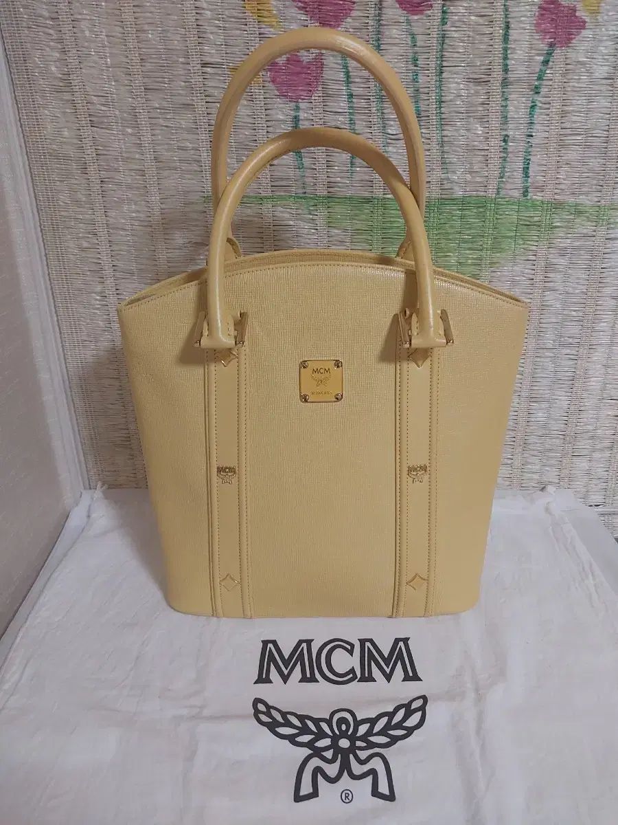 A級正規品) MCM ショルダーバッグ 黄色 トートバッグ バッグ