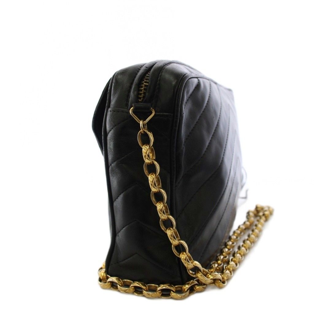 シャネル CHANEL Vステッチ フリンジ ラムスキン チェーンショルダー