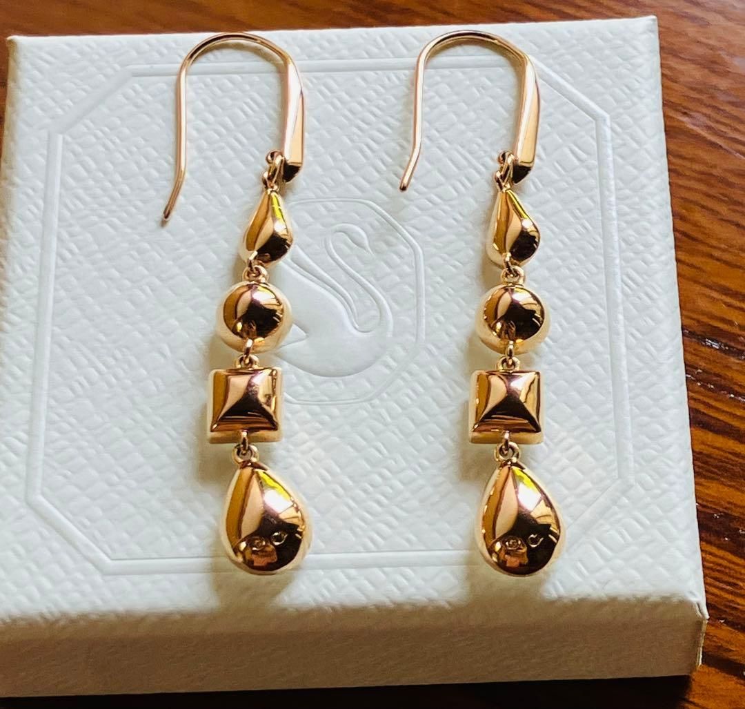 スワロフスキー Swarovski Lisanne ロングピアス - メルカリ