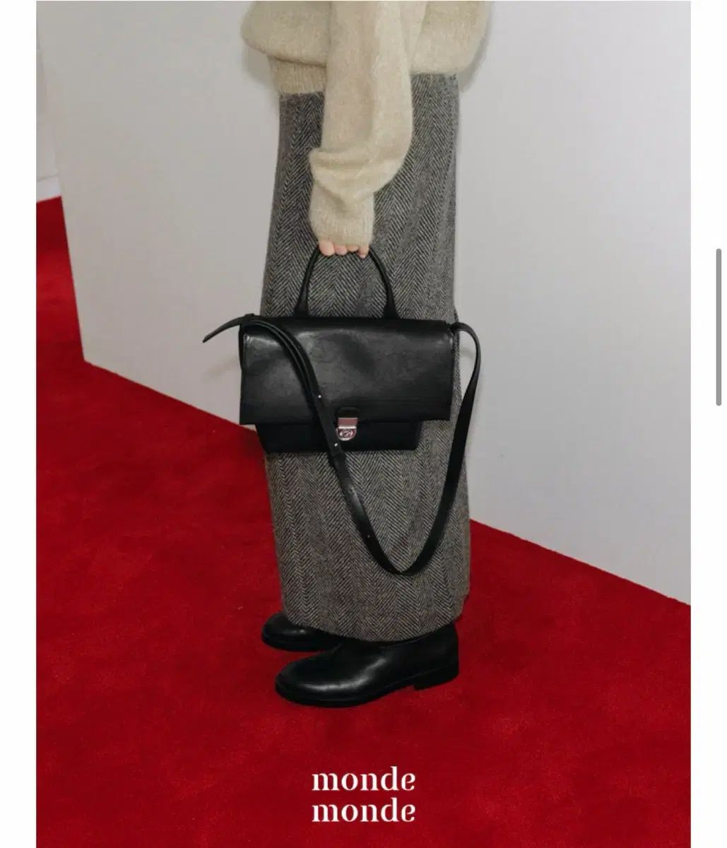モンデモンデ ソフトメイル クロスバック Soft mail cross bag