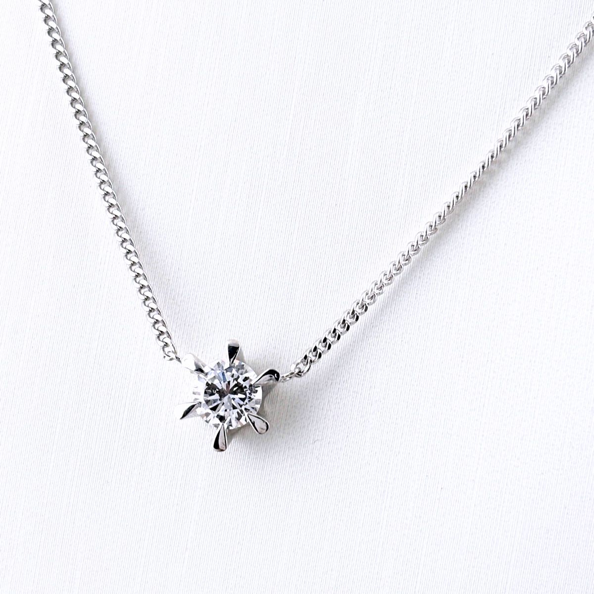 ダイヤモンド デザインネックレス プラチナ ペンダント ネックレス Pt900 Pt850 ダイヤモンド レディース 【中古】