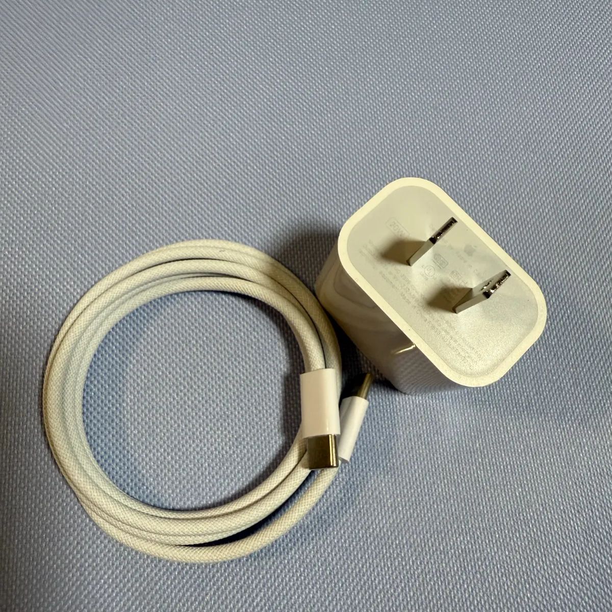 Apple アップル 20W純正急速充電器アダプター ＋ 純正タイプC USB-C 