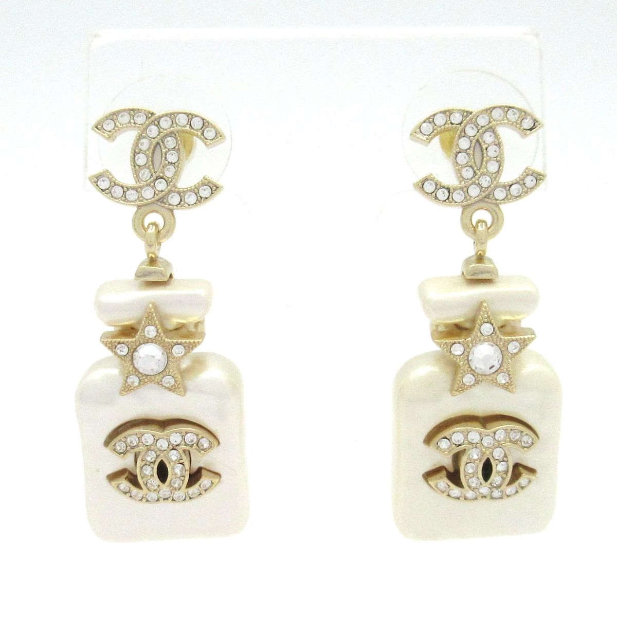 CHANEL ロゴピアス シルバー ゴールド 箱付き CHANEL ピアス ゴールド ロゴピアス シャネル カテゴリ 【公式通販】