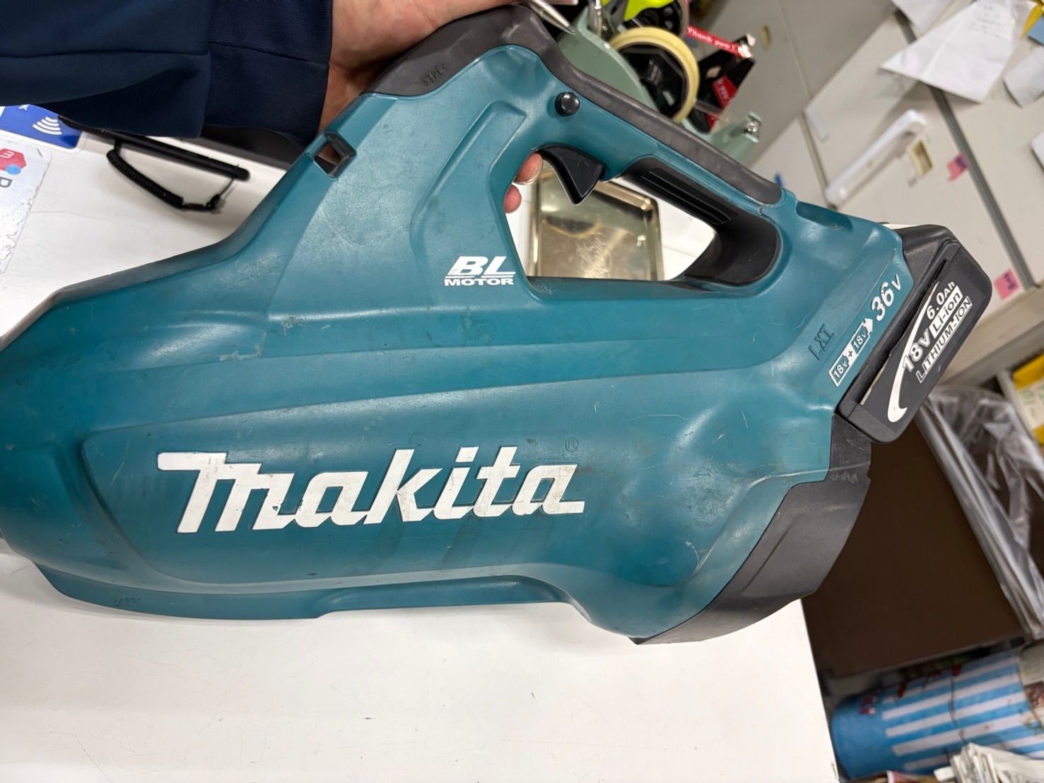 マキタ　makita　mub362d 36Vブロア　バッテリー2個付き　充電器付き