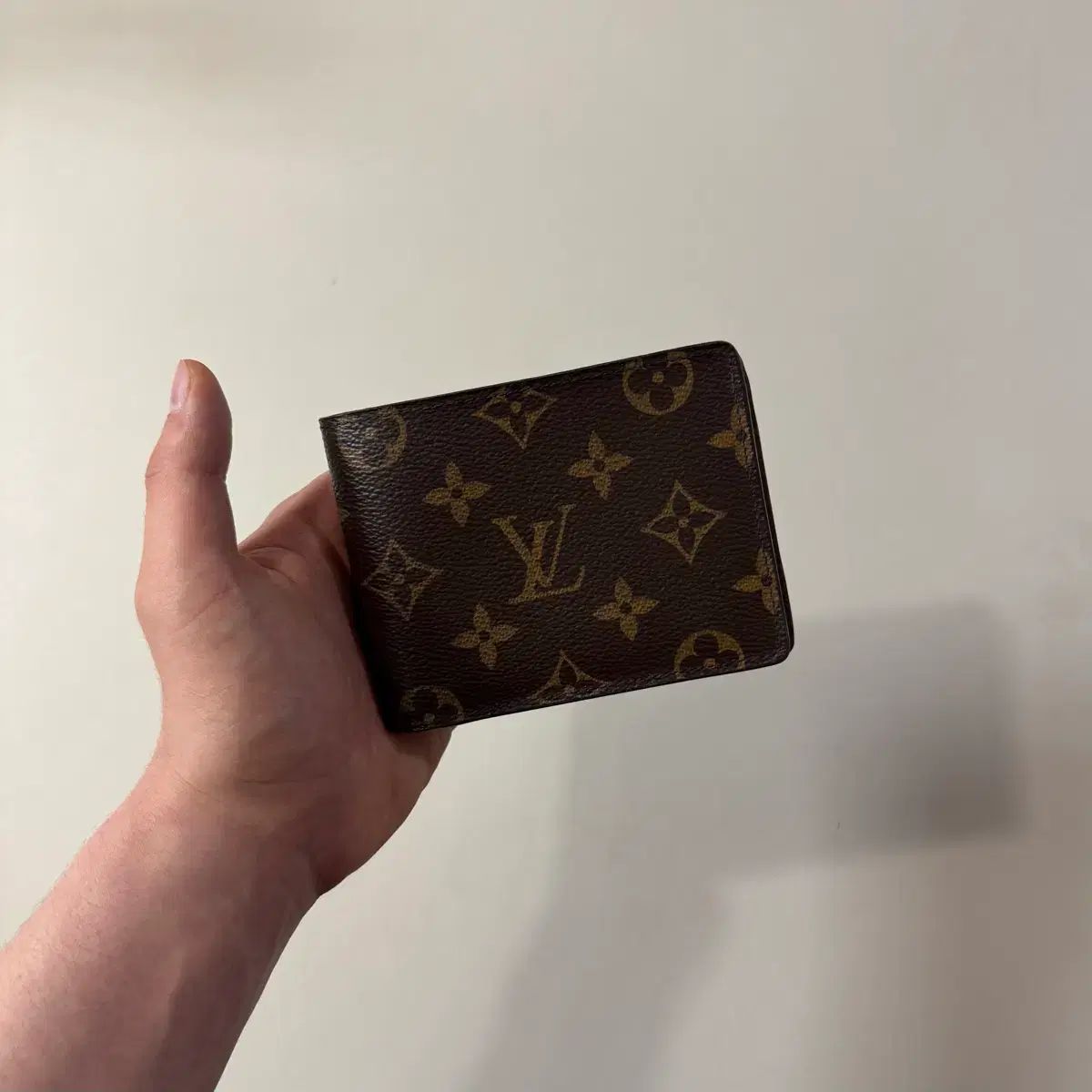正規品/当日出荷 Louis Vuitton ルイヴィトン モノグラム 二つ折り財布
