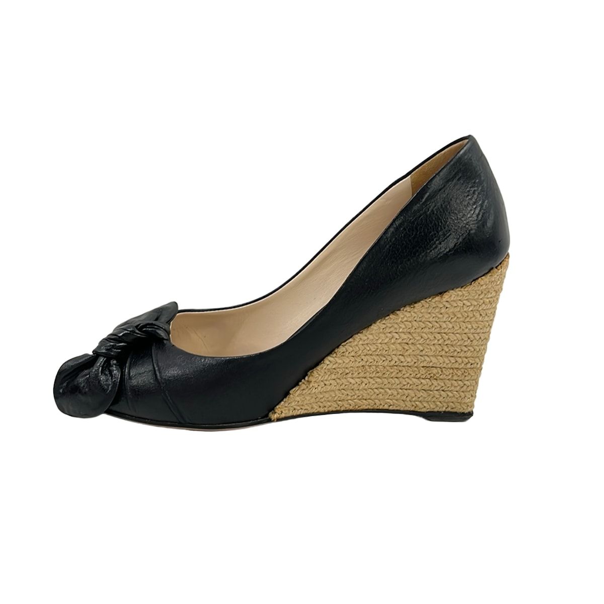 PRADA(プラダ) パンプス 37 1/2 レディース - 黒×ベージュ オープントゥ/ウェッジソール/リボン レザー