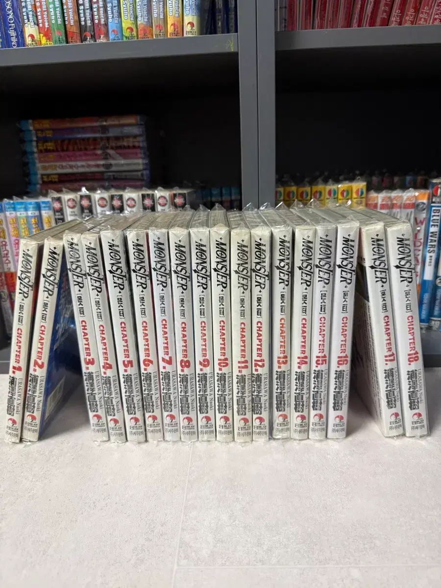 ナオキ ウラサワ MONSTER 漫画 18 巻 全巻（オール初版） 個人コレクション用)