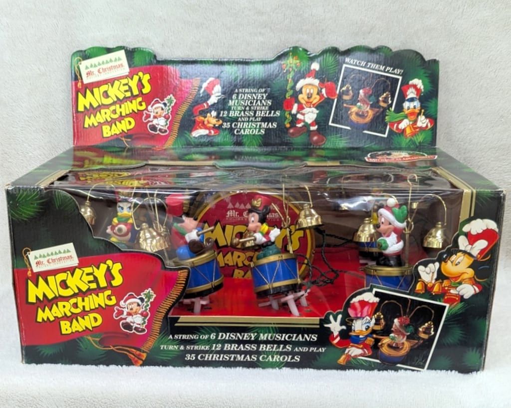 Mr.Christmas MICKEY'S MARCHING BAND - メルカリ