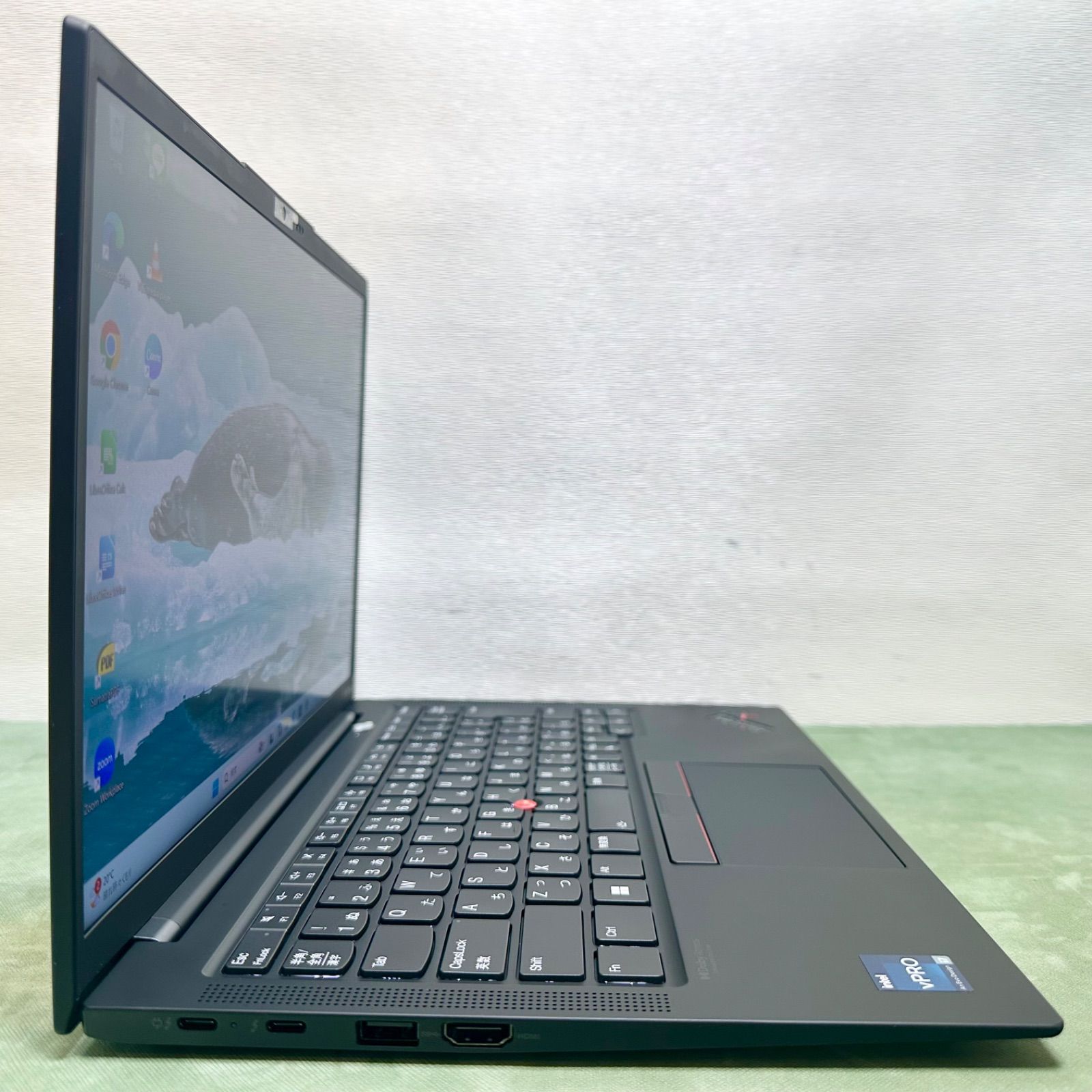 ThinkPad X1 Carbon Gen 10/Core i7-1265U 第12世代/16GB/大容量SSD 1TB/2022年製/レノボ/中古 ノートパソコン/保証あり ThinkPad X1 Carbon Gen 10/Core i7-1265U 第12世代/16GB/大容量SSD 1TB/2022年製/レノボ/中古 ノートパソコン/保証あり