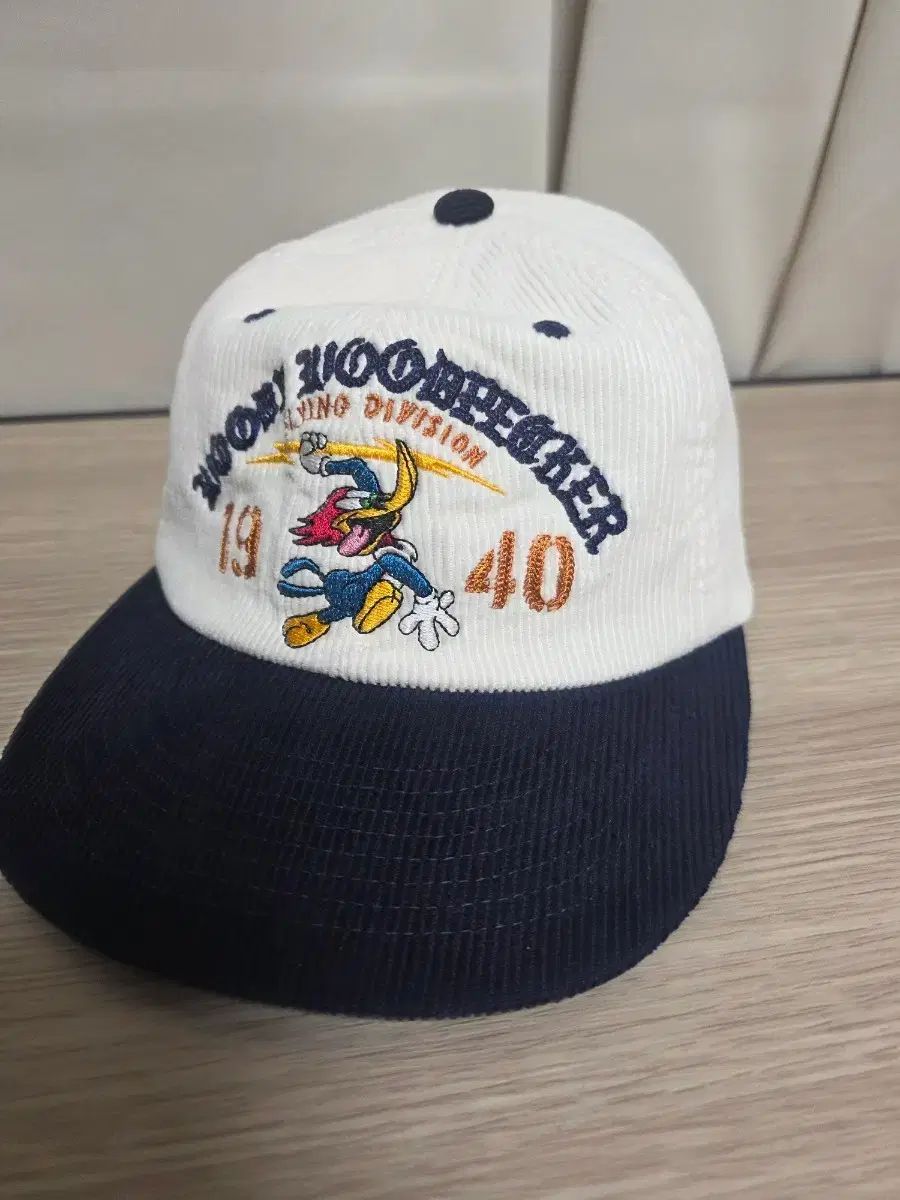 イーストローグ ウッディウッドペッカー ベースボールキャップ ネイビー