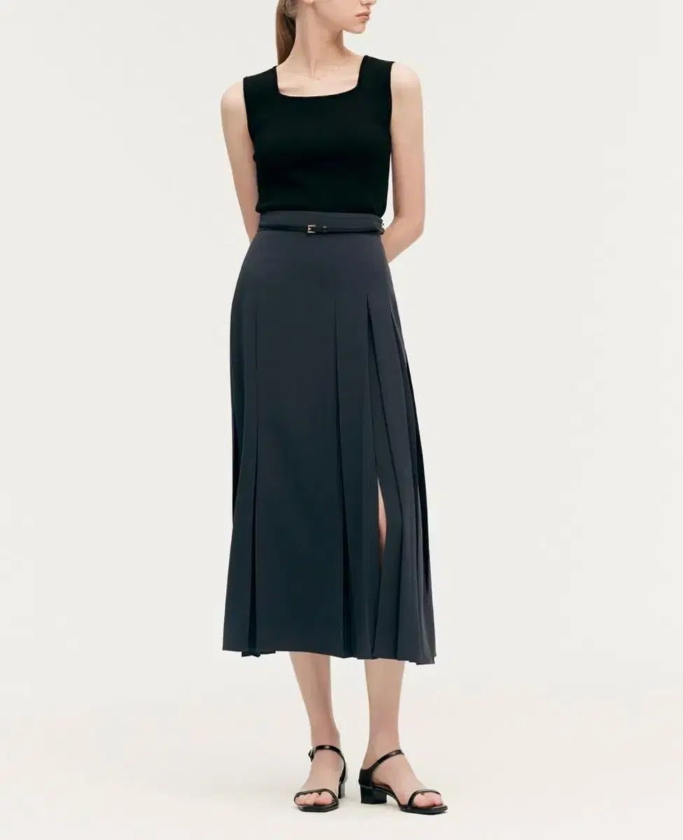 新品 SIE トゥー スリット スカート (SANDRO マージュ ZARA COS Roger Vivier