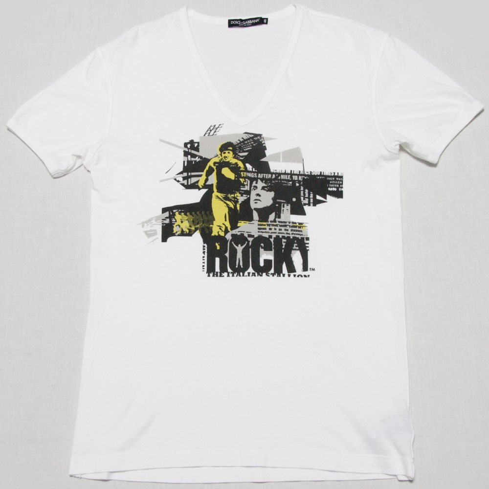 【ドルチェ&ガッバーナ】Tシャツ メンズ 48 L 極美品 白 ロッキー コラボ イタリア製 Vネック 2012年 カットオフ コットン100% 半袖 【ドルチェ&ガッバーナ】Tシャツ メンズ 48 L 極美品 白 ロッキー コラボ イタリア製 Vネック 2012年 カットオフ コットン100% 半袖