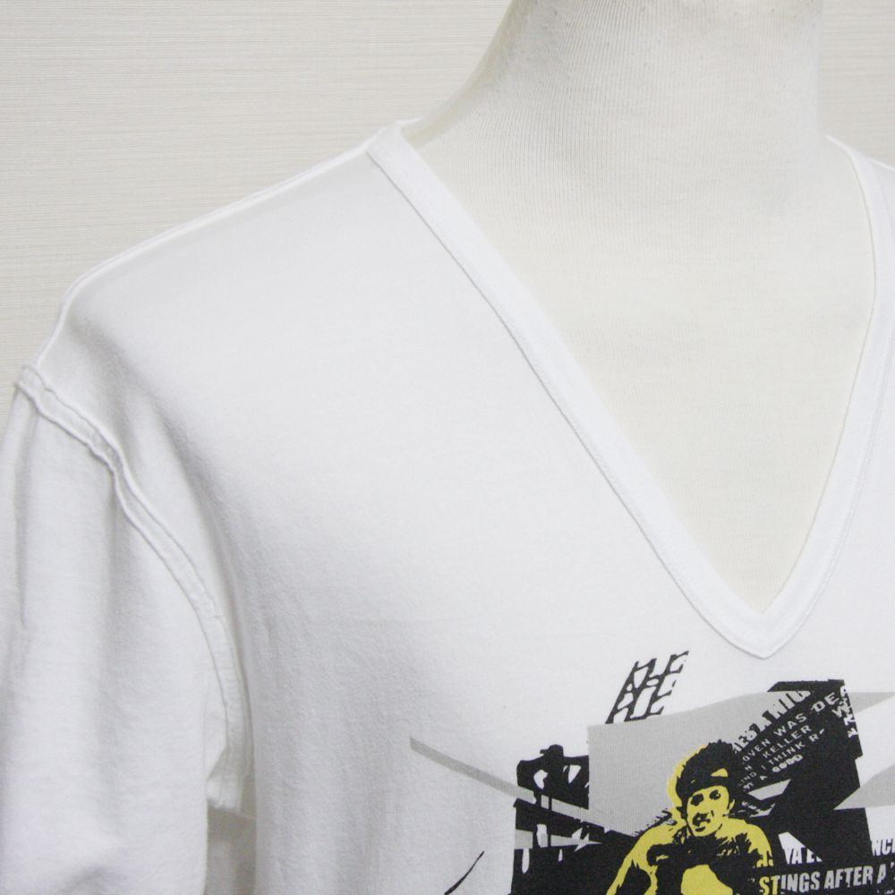 【ドルチェ&ガッバーナ】Tシャツ メンズ 48 L 極美品 白 ロッキー コラボ イタリア製 Vネック 2012年 カットオフ コットン100% 半袖 【ドルチェ&ガッバーナ】Tシャツ メンズ 48 L 極美品 白 ロッキー コラボ イタリア製 Vネック 2012年 カットオフ コットン100% 半袖