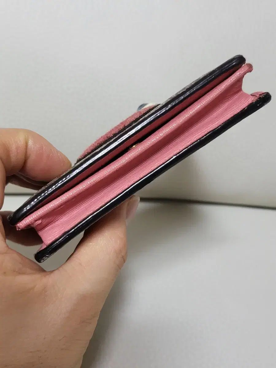 グッチ 二つ折り財布 正規品