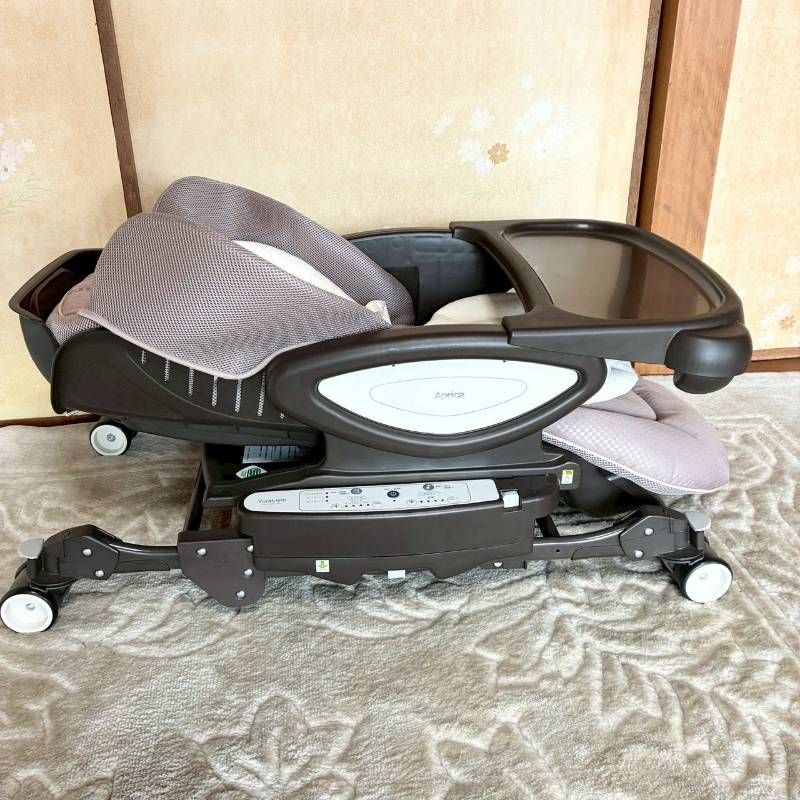 【美品】Aprica ユラリズム オート プレミアム 電動ハイローチェア テーブル付き 【美品】Aprica ユラリズム オート プレミアム 電動ハイローチェア テーブル付き