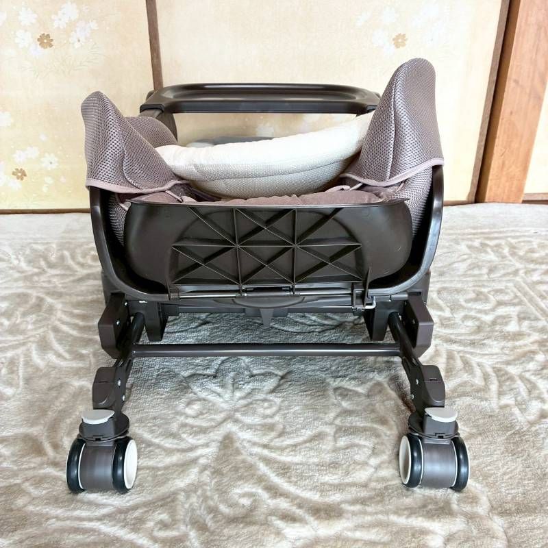 【美品】Aprica ユラリズム オート プレミアム 電動ハイローチェア テーブル付き 【美品】Aprica ユラリズム オート プレミアム 電動ハイローチェア テーブル付き