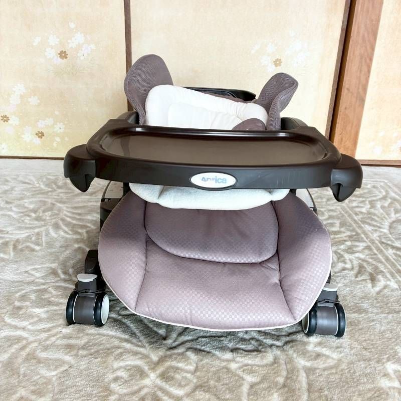 【美品】Aprica ユラリズム オート プレミアム 電動ハイローチェア テーブル付き 【美品】Aprica ユラリズム オート プレミアム 電動ハイローチェア テーブル付き