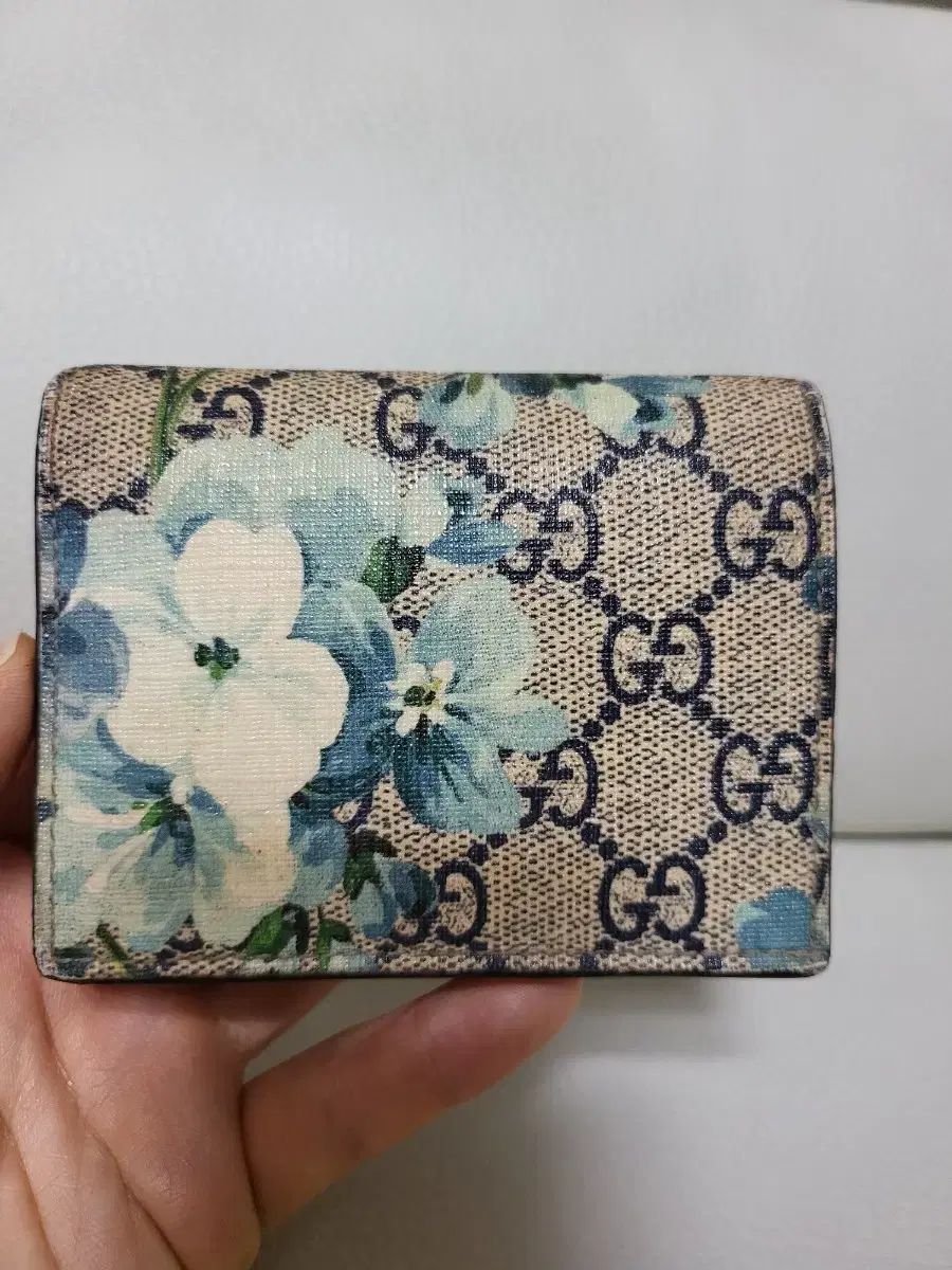 グッチ ブルーム 二つ折り財布 正規品