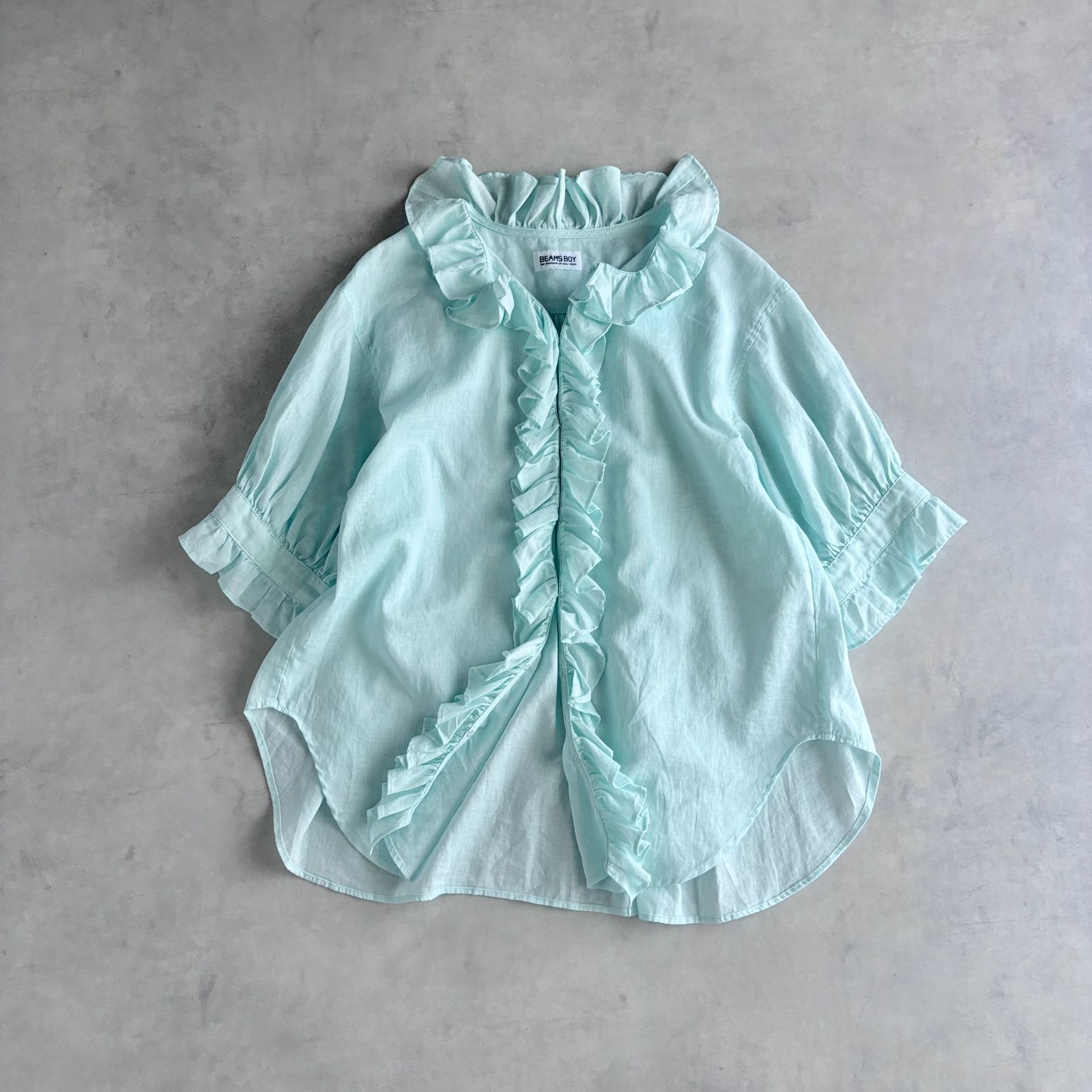 極美品 / BEAMS BOY ビームスボーイ / コットンリネン フリル ギャザー ブラウス / レディース フリーサイズ / ライトブルー / 5分袖 綿麻 シャツ / トップス