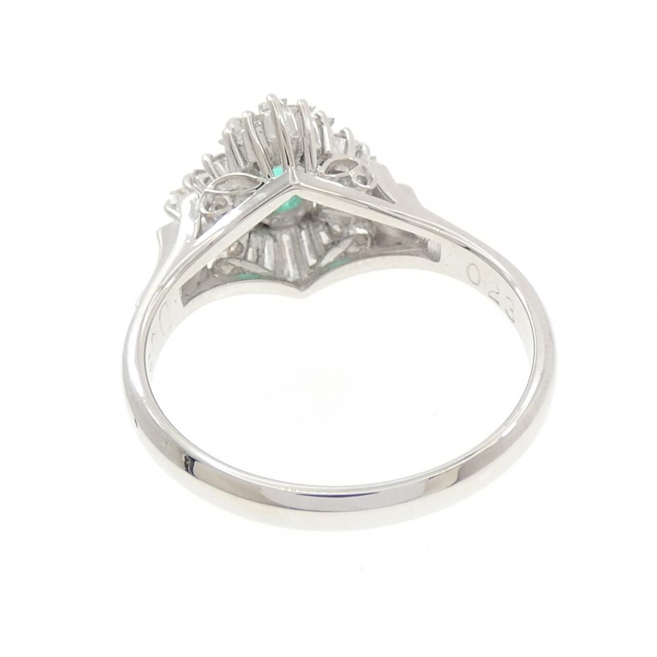 PT900 エメラルド リング 0.23CT - メルカリ