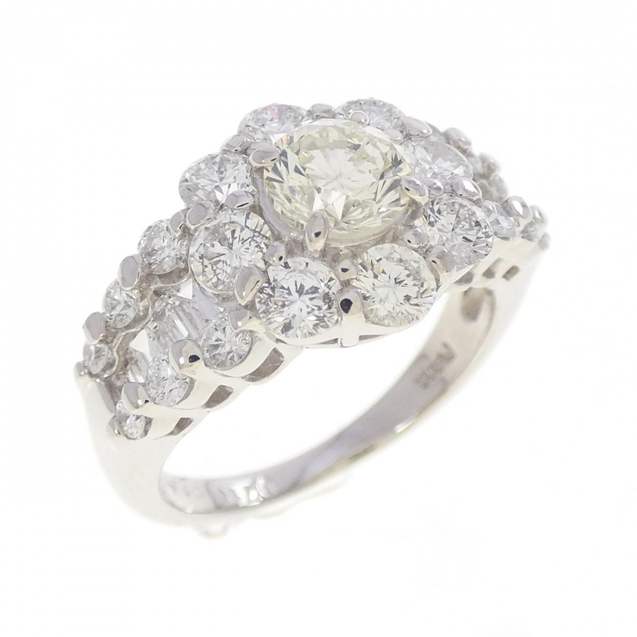 PT900 ダイヤモンド リング 0.711CT