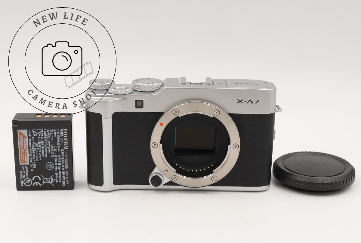 美品☆フジフイルム FUJIFILM X-A7 ボディ シルバー ###18343
