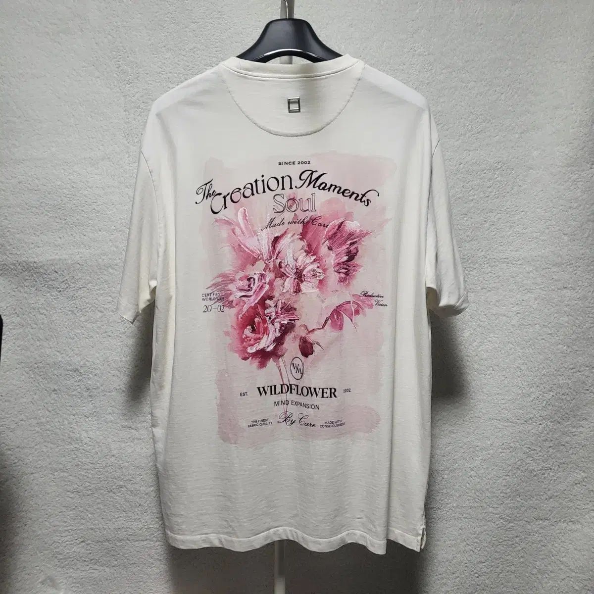新モデル 52 / 25SS ウーヨンミ フラワー バックロゴ 半袖Tシャツ
