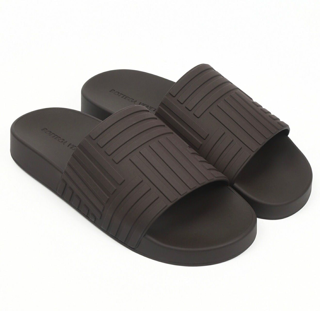 BOTTEGA VENETA ラバーサンダル　26cm相当　ブラック ☆ BOTTEGA VENETA ☆ ラバースライダーサンダル ブラック 26cm - メルカリ