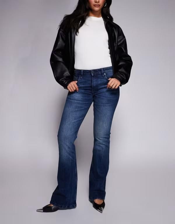 エイソス レディース ボトムス デニムパンツ ブーツカット ブーツ ジーンズ ASOS DESIGN bootcut jeans in dark mid wash DARK MD