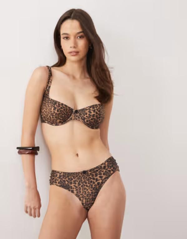 エイソス レディース 水着 トップのみ ASOS DESIGN Fuller Bust Kitty underwire bikini top in leopard アニマル