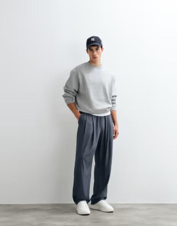 エイソス メンズ ボトムス カジュアルパンツ ワイドレッグ プリーツ スウェットパンツ ASOS DESIGN wide leg pleated sweatpants Turbulance ブルー