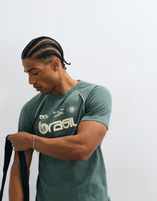 エイソス メンズ トップス Tシャツ グラフィック ASOS DESIGN slim Tshirt with Brazil graphic wash Duck green グリーン