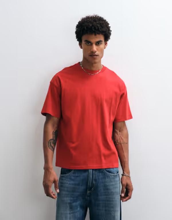 ウィークデイ メンズ トップス Tシャツ Weekday loose boxy fitshirt Exclusive to ASOS Red レッド