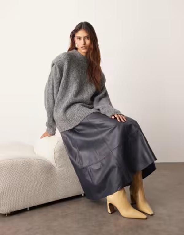 アレンジ レディース アウター ニット・セーター リブニット ARRANGE rib knit shoulder pad sweater in charcoal チャコール