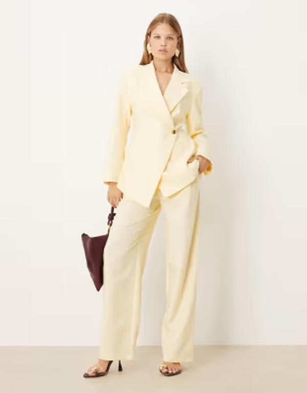 エイソス レディース ボトムス カジュアルパンツ ストレート ASOS DESIGN tailo red high rise straight leg suit pants in buttermilk