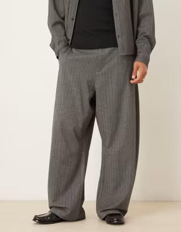 エイソス メンズ ボトムス カジュアルパンツ ASOS DESIGN barreleg fit smart pants in charcoal herringbone part of a set CH