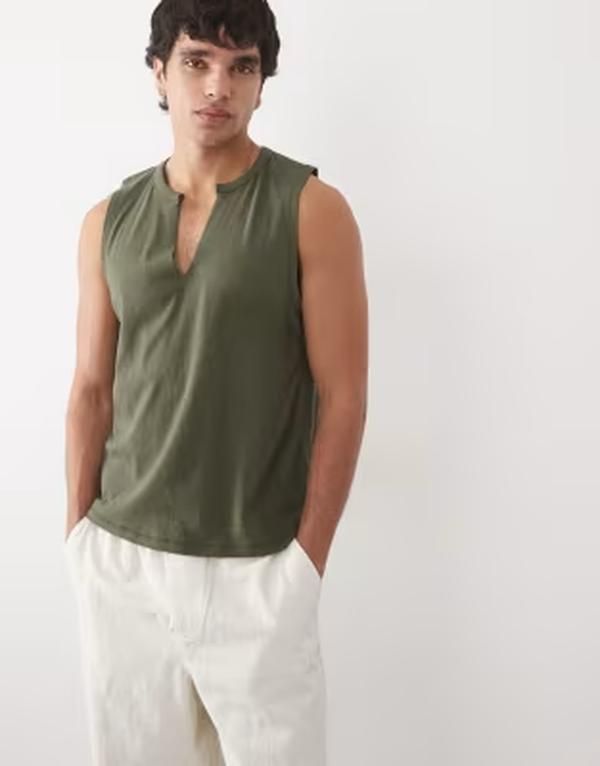 エイソス メンズ トップス ベスト レギュラーフィット Vネック リネン ASOS DESIGN regular fitank with Vneck in dark green with linen