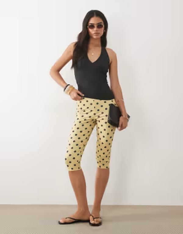 エイソス レディース ボトムス レギンス ドット柄 ドット プリント キャップ ジャージー ASOS DESIGN jersey capri leggings in yellow polka dot