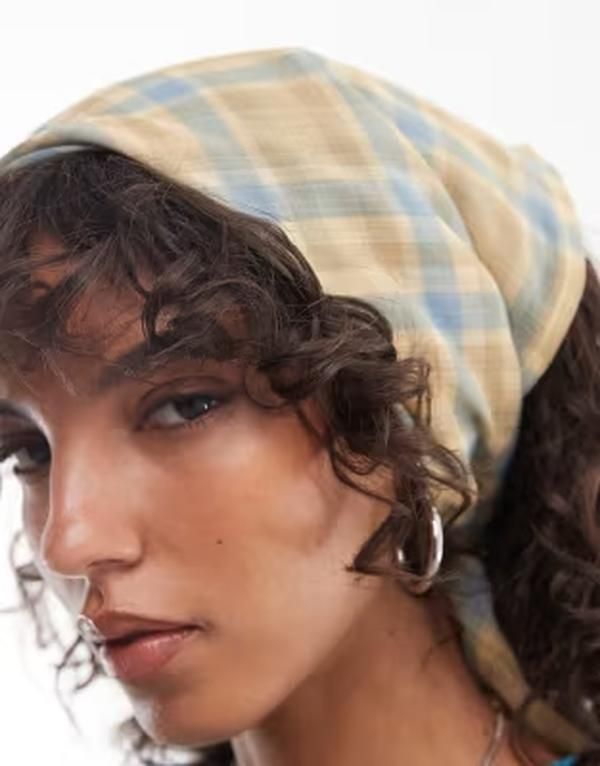 リクレイム ヴィンテージ レディース アクセサリー マフラー・ストール・スカーフ シフォン プリント Reclaimed vintage chiffon printed head scarf Beig
