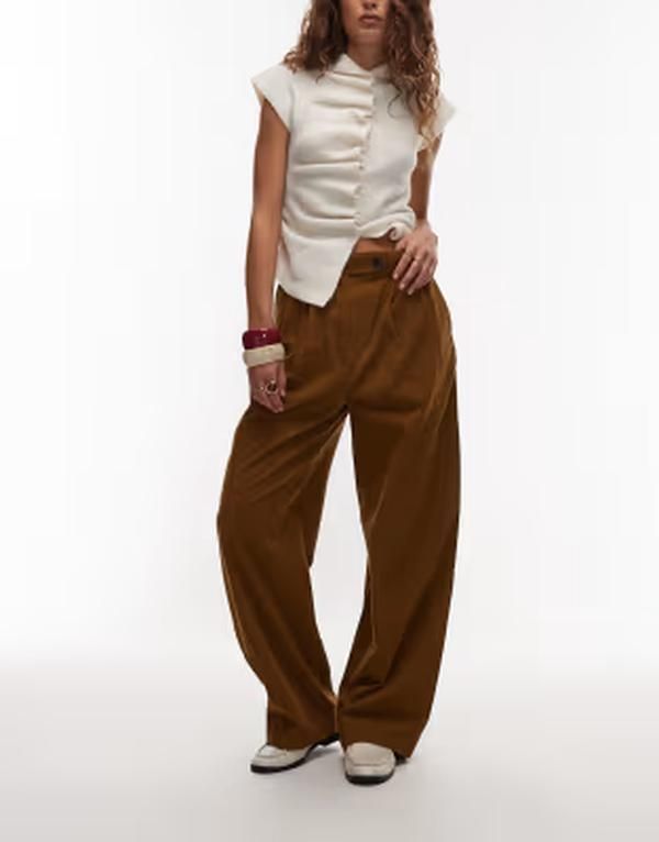 アルケット レディース ボトムス カジュアルパンツ ワイドレッグ プリーツ ARKET pleated wide leg cord pants with tailo red waistband in