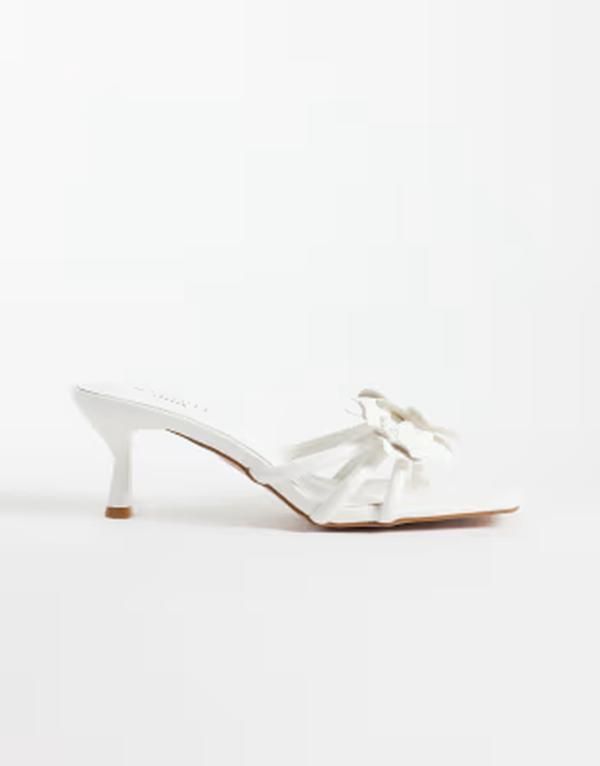 シミ レディース シューズ サンダル ヒール SIMMI Shoesimmi London Jemima kitten heel sandals with flower WHITE PU ホワイト