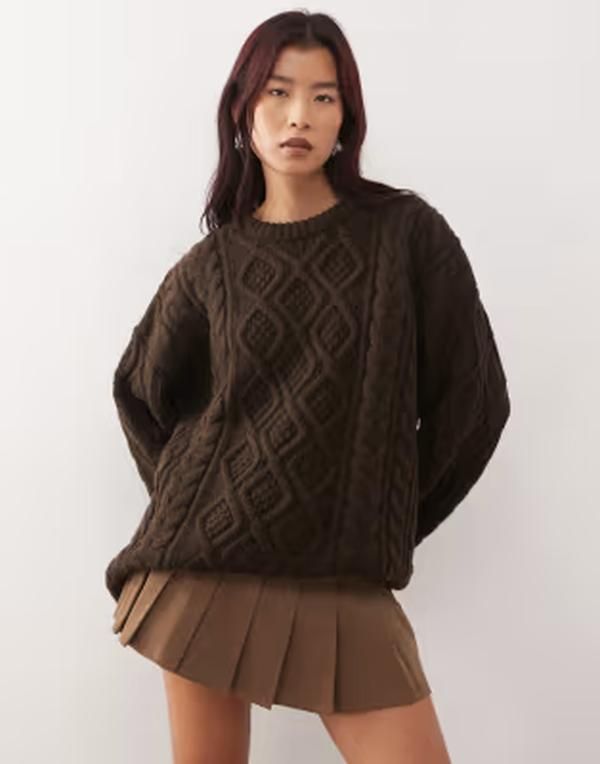 ライオネス レディース アウター ニット・セーター Lioness Gigi oversized chunky cable knit wide sleeve sweater in chocolate