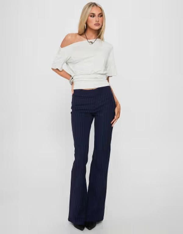 プリンセスポリー レディース ボトムス カジュアルパンツ スリムフィット Princess Polly Kinkirk mid rise slim fit button detail fla red