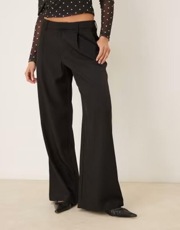 ジーナトリコ レディース ボトムス カジュアルパンツ プリーツ Gina Tricot lowaist wide pleated tailo red pants Black ブラック