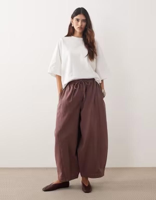 アレンジ レディース ボトムス カジュアルパンツ ARRANGE Willa elastic waist drawstring pants in washed chocolate Brown ブラウン