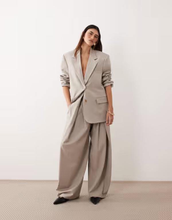 アレンジ レディース ボトムス カジュアルパンツ ワイドレッグ プリーツ ARRANGE pleated front wide leg pants part of a set Mushroom グレー