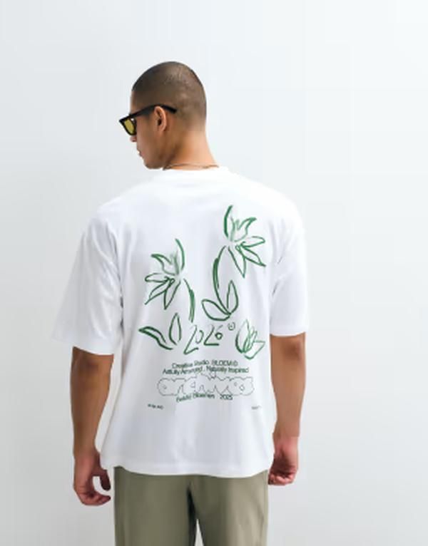 エイソス メンズ トップス Tシャツ フラワー柄 フラワー グラフィック ASOS DESIGN oversized tshirt with floral graphic WHITE ホワイト