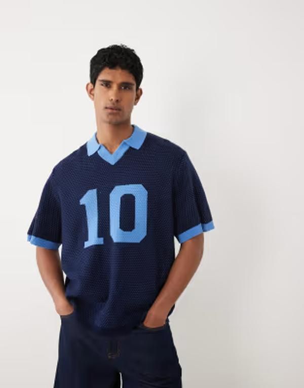 エイソス メンズ トップス ポロシャツ ニット グラフィック ASOS DESIGN oversized knit notch polo with graphic NAVY ネイビー